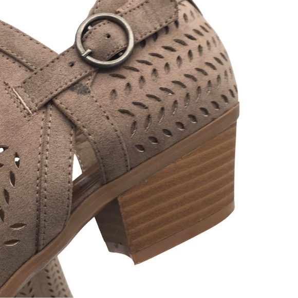 Madeline Girl Tranquile Tan Womens Almond Toe Canvas Heeled Ankle Bootie size 10 - Picture 13 of 16